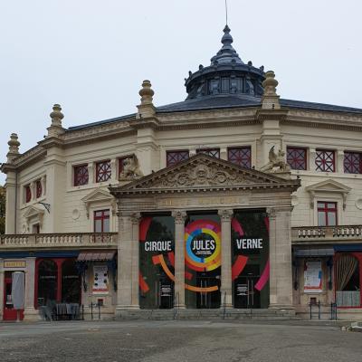 Cirque Jules Verne